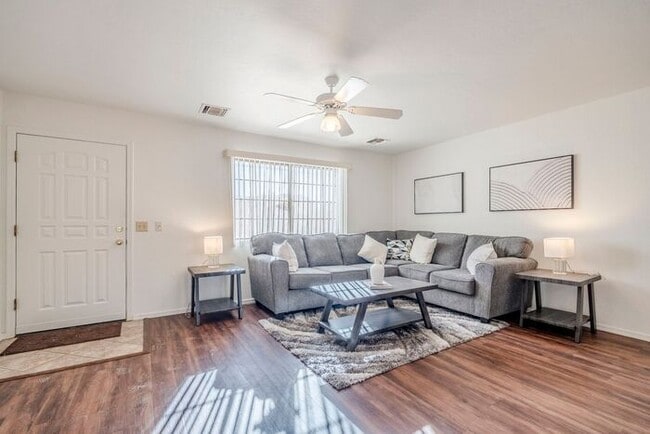 Building Photo - Turnkey Charm in Green Valley – Furnished Townhome with Gated Serenity!