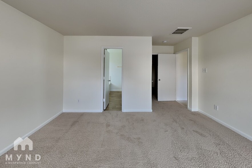 Building Photo - 4103 Oakview Creek Ln