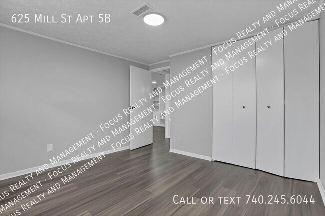 Building Photo - 625 Mill St