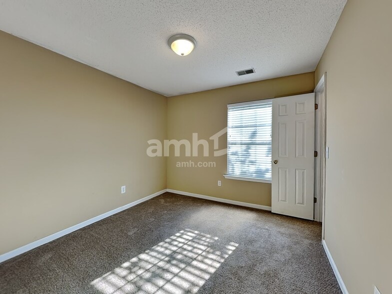 Building Photo - 108 Ashby Cross Ct