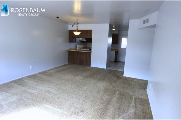 Building Photo - 1332 N Miller Rd