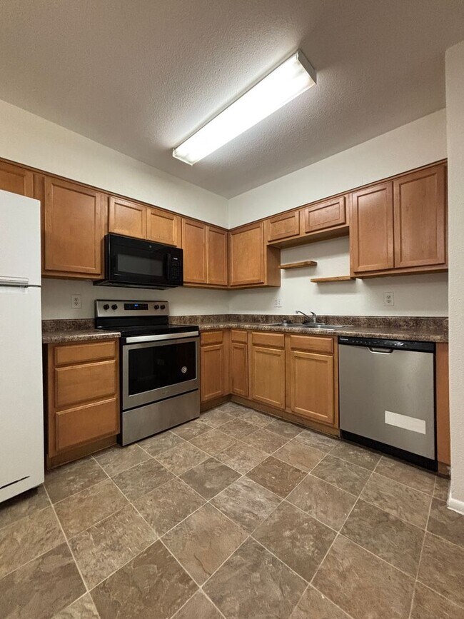 Building Photo - 1050 S Stapley Dr