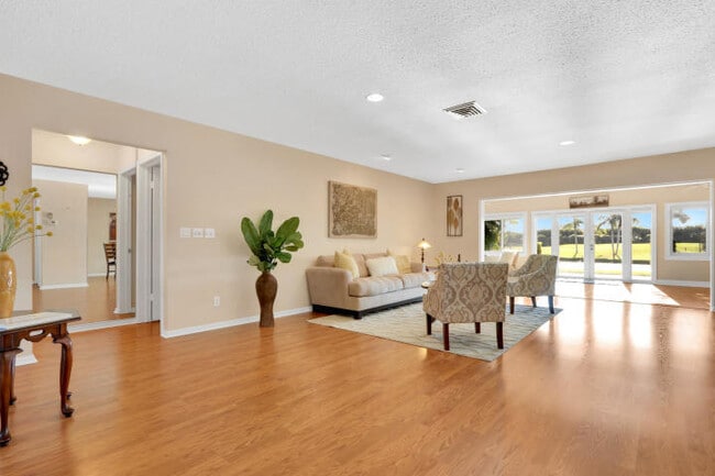 Building Photo - 434 French Royale Cir