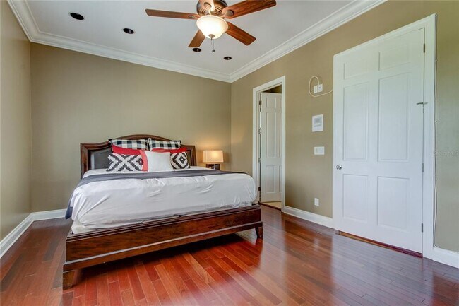 Building Photo - 18605 Avenue Monaco