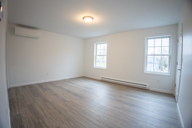 Building Photo - 154 Grove Ave