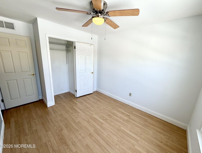 Building Photo - 70 Village Dr