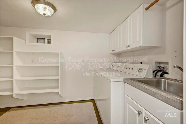 Building Photo - 1512 S Grant Ave