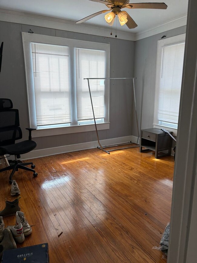 Building Photo - 2 Blocks from Tech - Large 4 bed / 2 bath