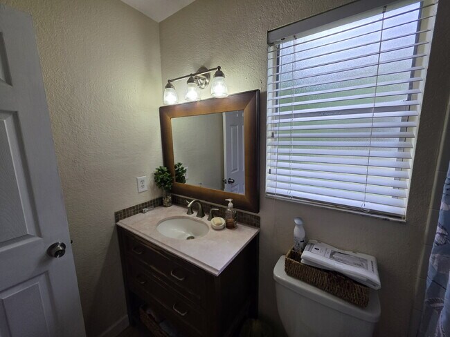 Building Photo - Updated full furnished 2/2 villa in great Safety Harbor location.