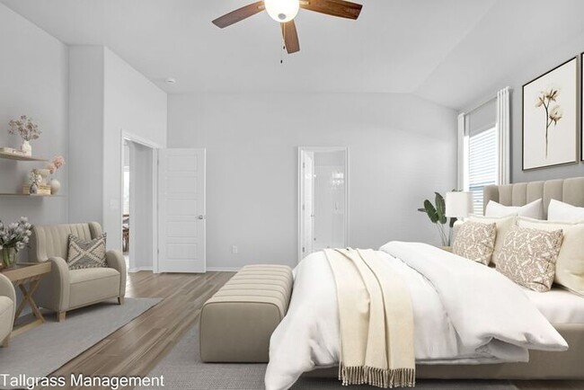 Building Photo - Move In Specials! Elevated Living in Owasso