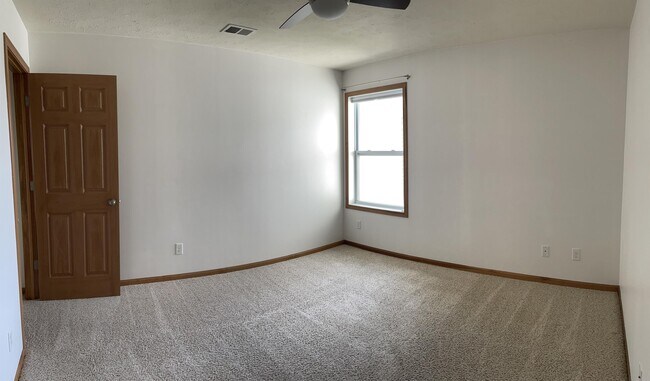 Building Photo - 2650 Millstone Dr