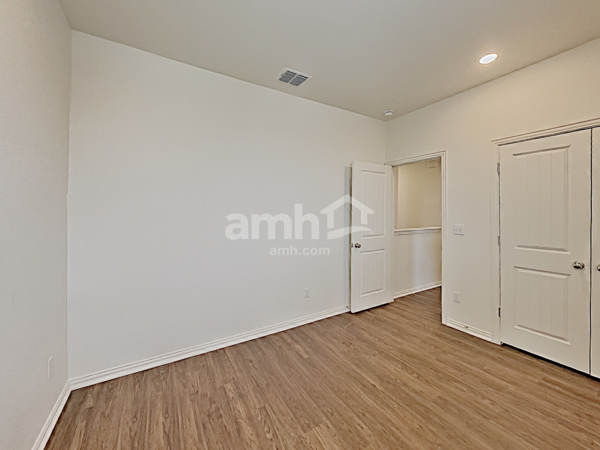 Building Photo - 2740 Spencebrook