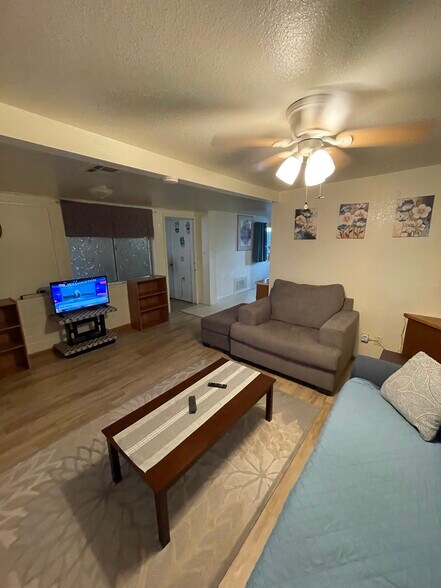 Primary Photo - 74 Brockbank Pl