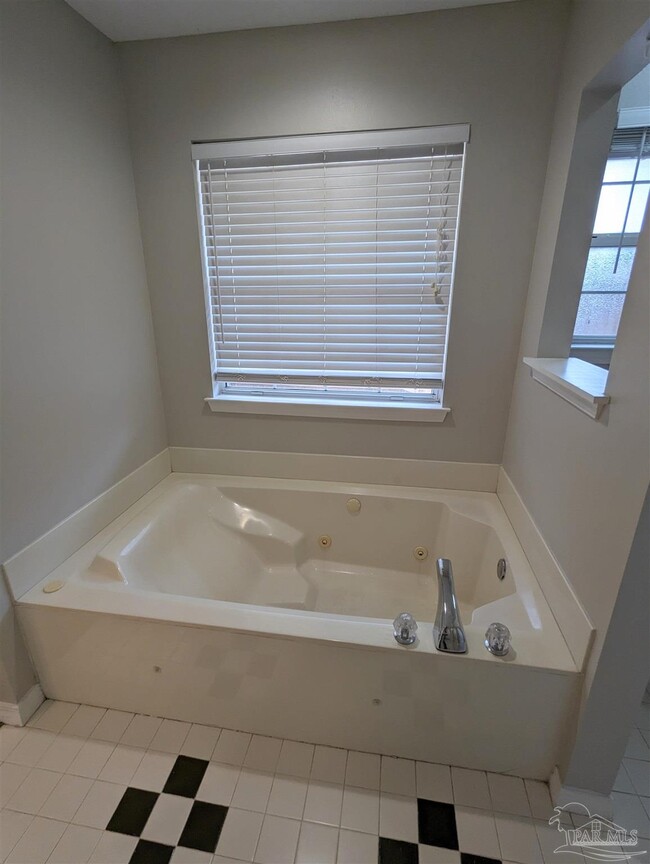 Building Photo - 3337 Indian Hills Dr