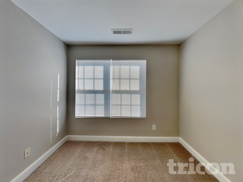 Building Photo - 239 Morning Dew Dr