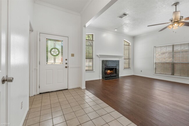 Building Photo - 3 br, 2 bath House - 1208 Bayou Woods Dr 1...