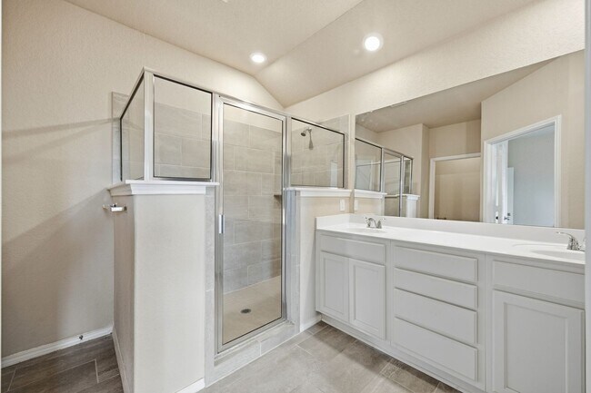 Building Photo - Spacious & Move-In Ready Rental in 78252 – Easy Access to Major Highways