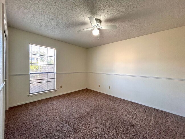 Building Photo - 11300 Maidenstone Dr