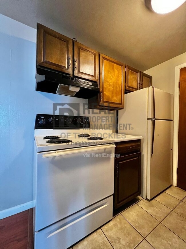 Building Photo - 1005 Robertson St