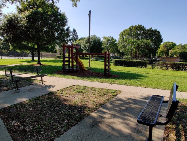 Building Photo - 4226 La Dega Ct
