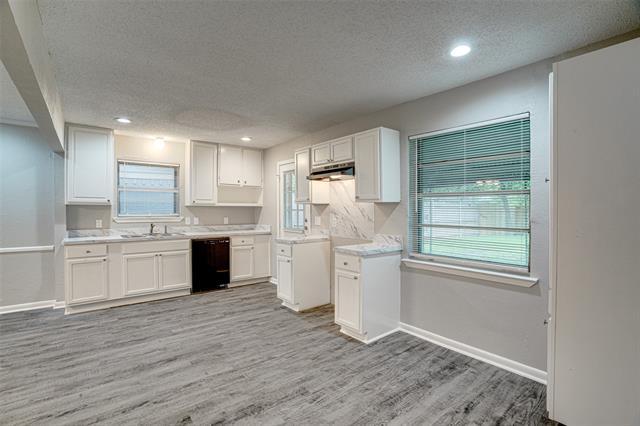 Building Photo - 3027 Harlan Dr