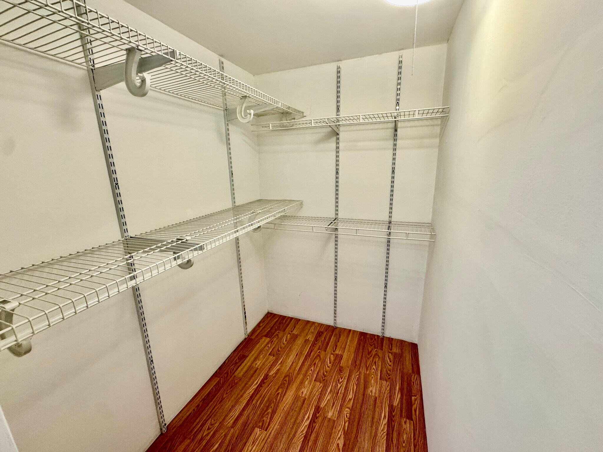 Building Photo - 102 Hillside Rd