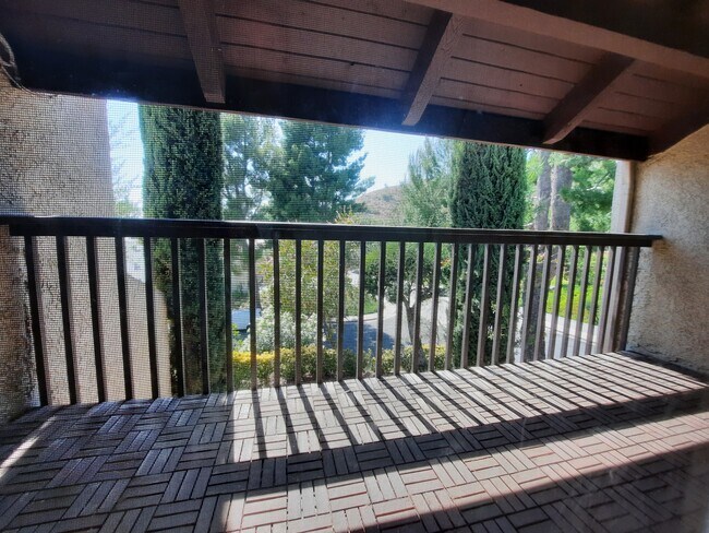 Building Photo - 7955 Vía Latina