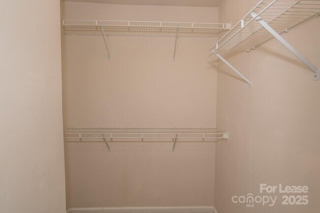 Building Photo - 6937 Rothchild Dr