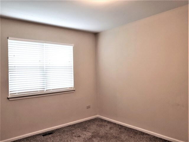 Building Photo - 3818 Hennepin Dr