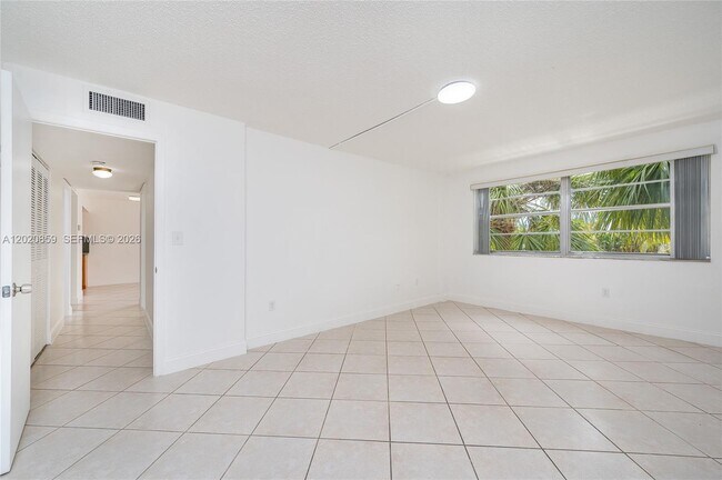 Building Photo - 14250 SW 62nd St