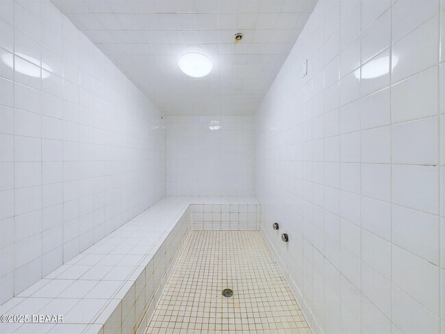 Building Photo - 4670 Links Village Dr