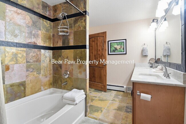Building Photo - "Spacious 6-Bedroom Retreat with 7 Luxurious Bathrooms off Upper Bear Creek!"
