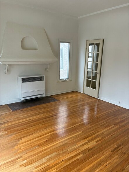 living room - 448 N Sierra Bonita Ave