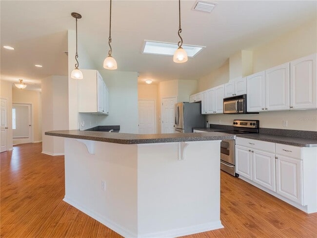 Building Photo - 7595 SW 84th Dr