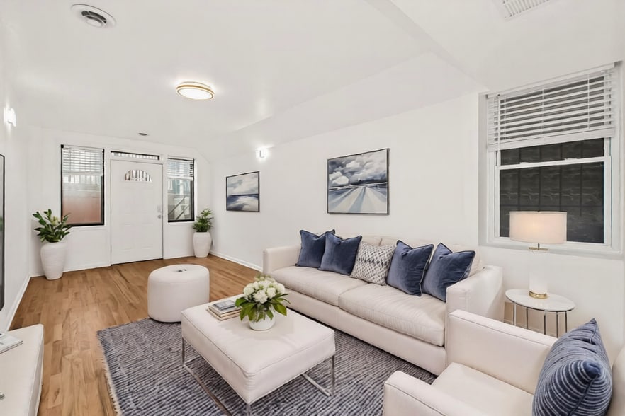 Building Photo - 1739 W Beach Ave