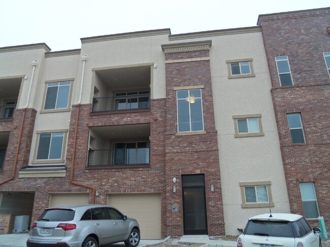 Building Photo - Avalon @ Inverness 1 Bedroom, 1 Bathroom C...