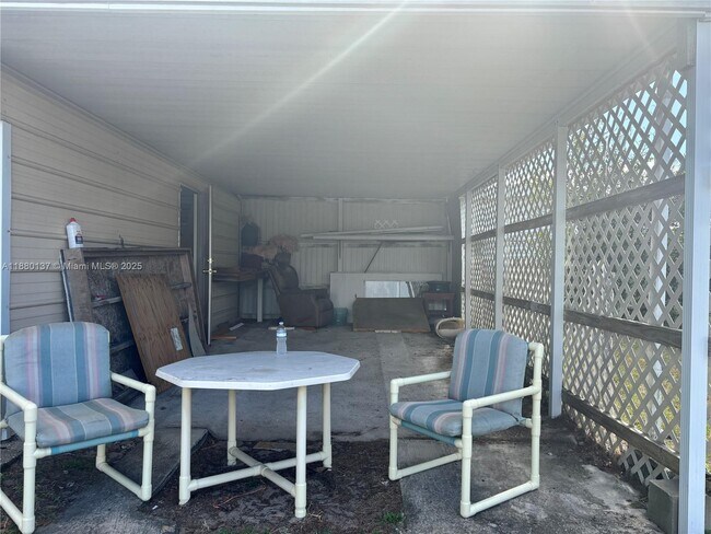 Building Photo - 3930 Country Pl