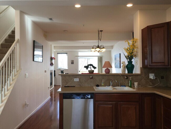 Building Photo - 2947 W Riverwalk Cir