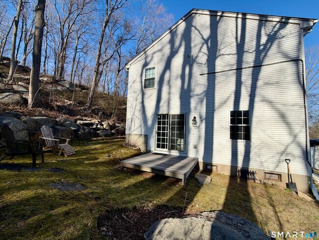 Building Photo - 154 E Main St