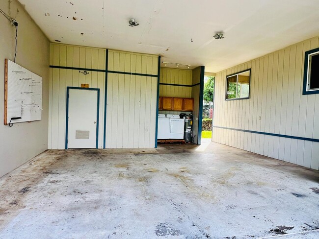 Building Photo - 73-1062 Loloa Dr