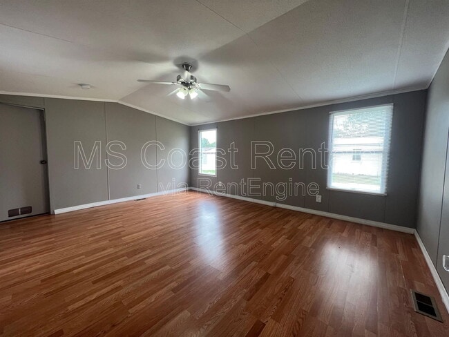 Primary Photo - 8400 W Oaklawn Rd