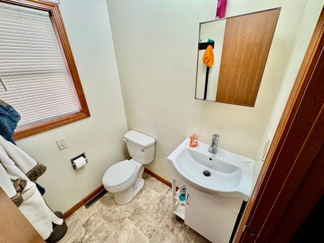 Building Photo - 50W 353 Old State Rd