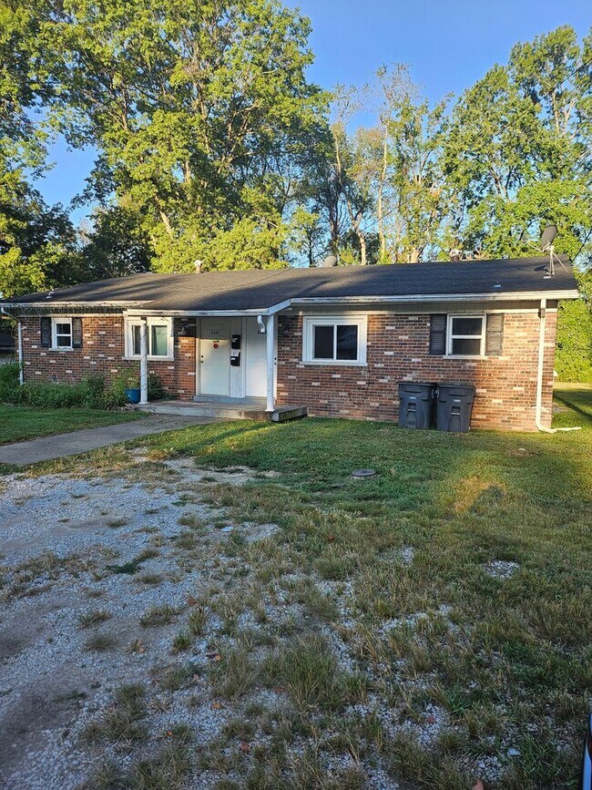 Building Photo - Lombard Duplex