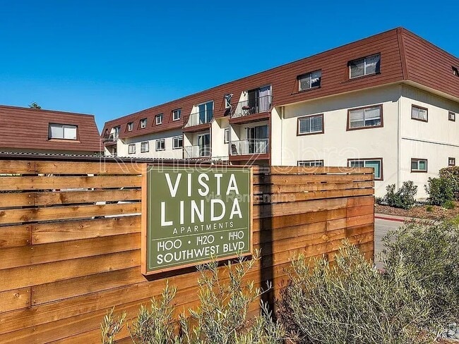 Building Photo - 1420 Southwest Blvd