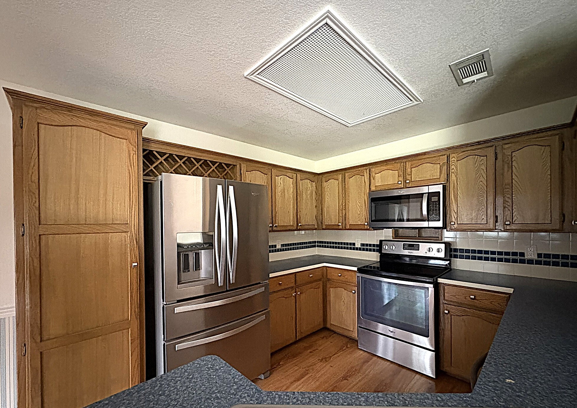 Building Photo - 3912 Bur Oak Dr