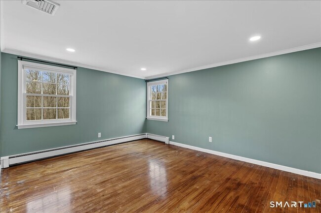 Building Photo - 116 Scarlet Oak Dr
