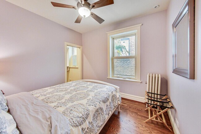 Building Photo - 3808 N Pine Grove Ave