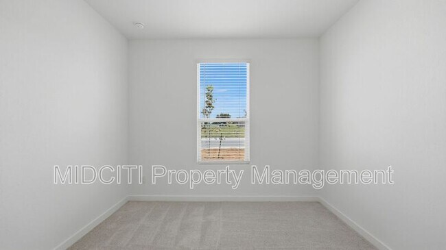 Building Photo - 1304 Apron Trl