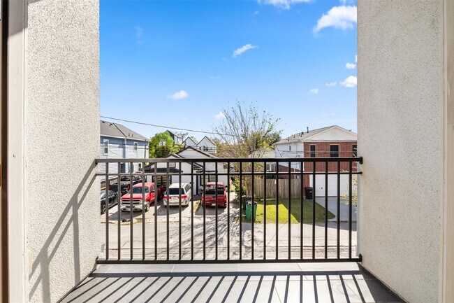 Building Photo - 1214 Upton St