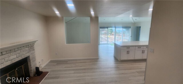 Building Photo - 865 Featherwood Dr